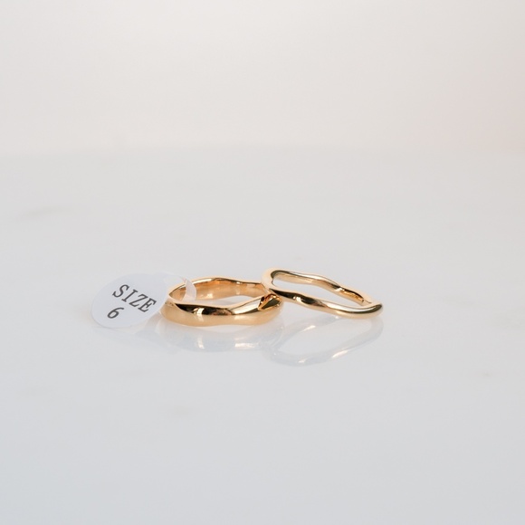 BNWT Atolea Gold color "Gemini" stackable rings Size 6, set of 2 - Picture 1 of 7